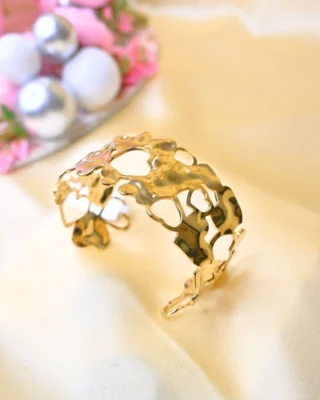 Asymmetric Heart Bracelet