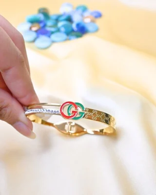Brand Inspired Sleek Bracelet