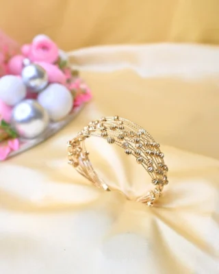 Essential Curve Bracelet