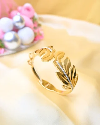 Evoque Leaf Bracelet