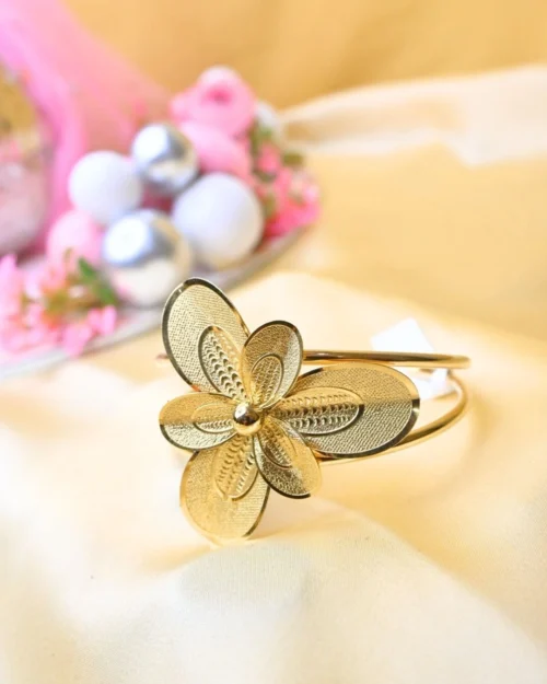 Nature Embraced Bracelet - Image 2