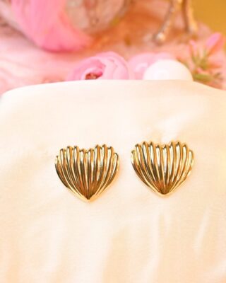 Vibe Heart Earings