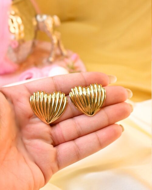 Vibe Heart Earings - Image 2
