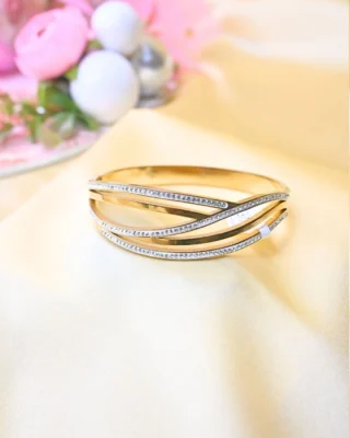 Aura Loop Bracelet