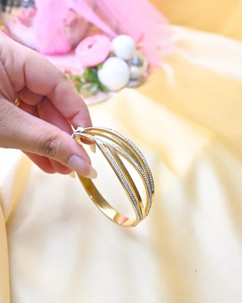 Aura Loop Bracelet - Image 2