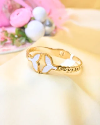 Fishtail MOP Bracelet