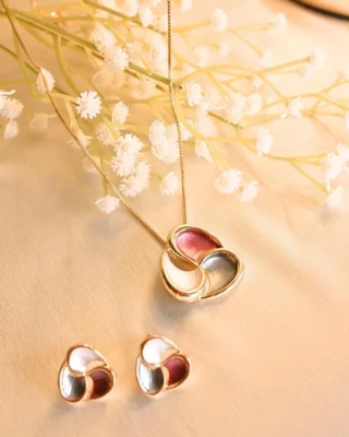Amber Kiss Pendant