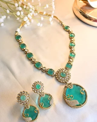 Lumi Stone Neckpiece